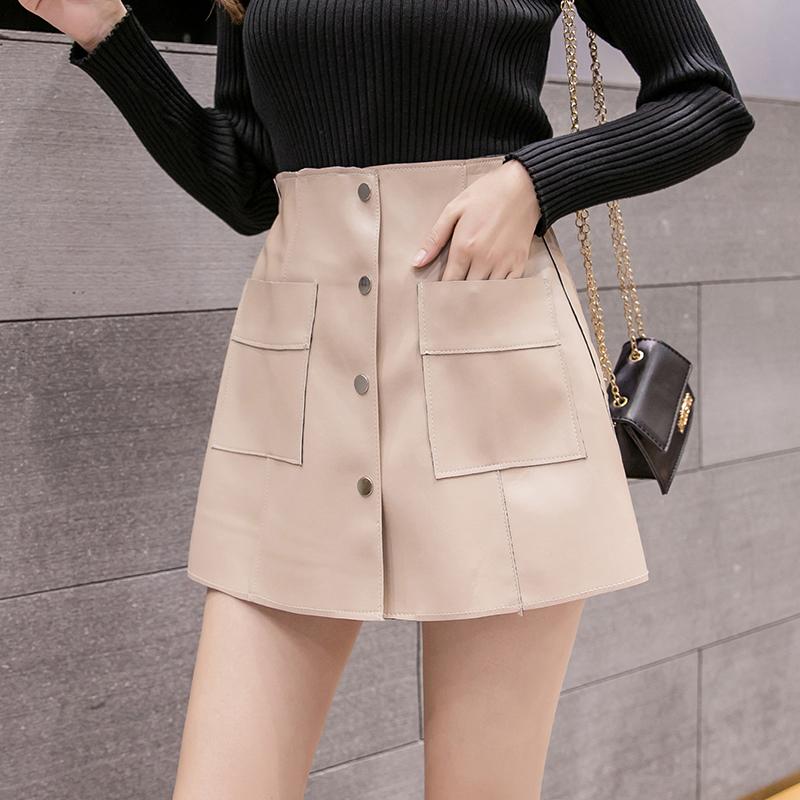 

2020 Autumn winter PU leather shorts skirt women streetwear ruffles elastic high waist faux leather shorts pockets woman, Black