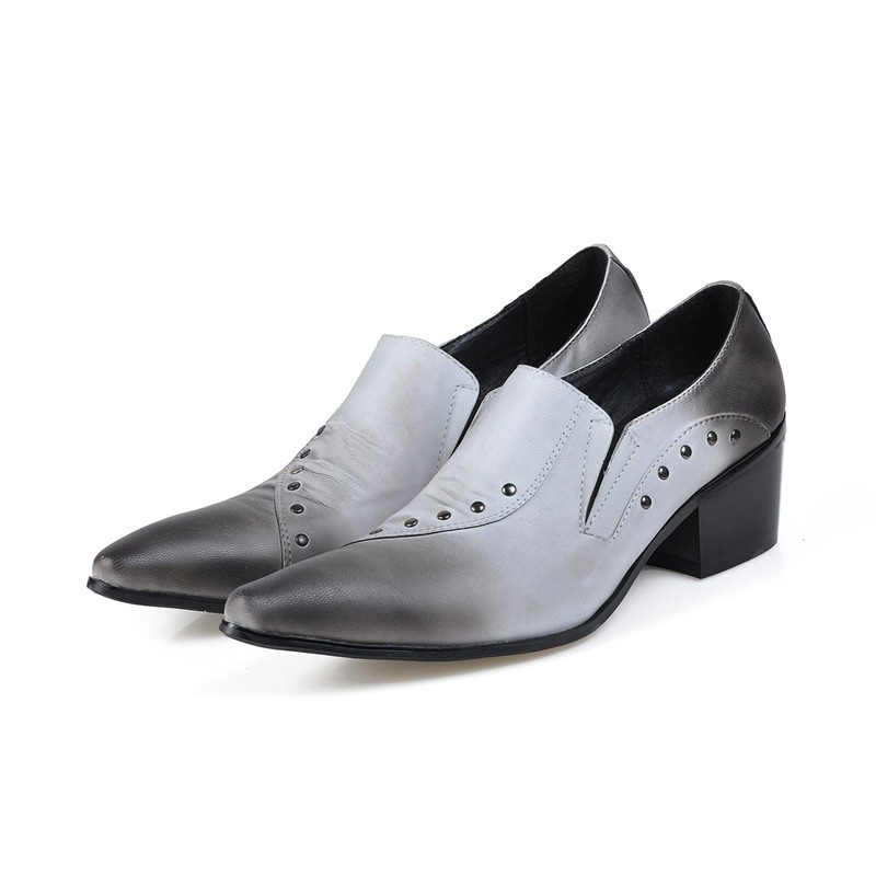 

2020 Mens Zapatos High-heeled Toe Tips Wear Rivets Slide on Marriage Oxford Spiked Leather Shoes Men Mid4, The picture