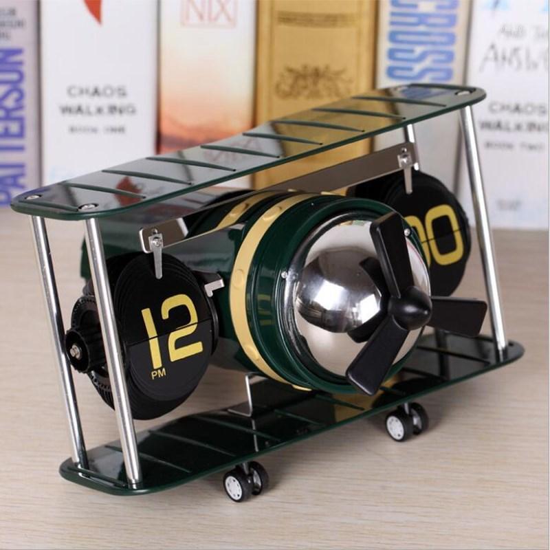 

Aircraft head automatic flip clock European-style clock retro aircraft fighter model table home decor craft small ornament1