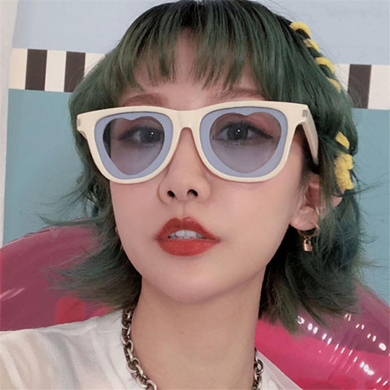 

Sunglasses 2021 Fashion Heart Lens Women Oculos Cute Sun Glasses Lady Vintage Frame Eyewear Female Shades Gafas Eyepiece