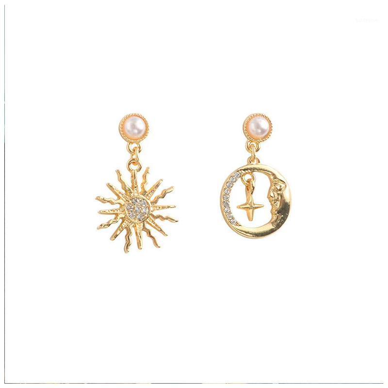 

New Bohemian Retro Sun Moon Exaggerated Long Pendant Statement Earrings For Women Beach Party Jewelry1