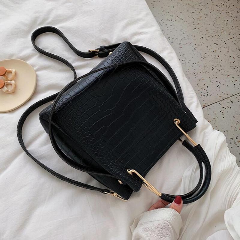 

2021 new fashion and leisure versatile large capacity shoulder bag crossbite fashion handbag single shoulder Messenger, Black