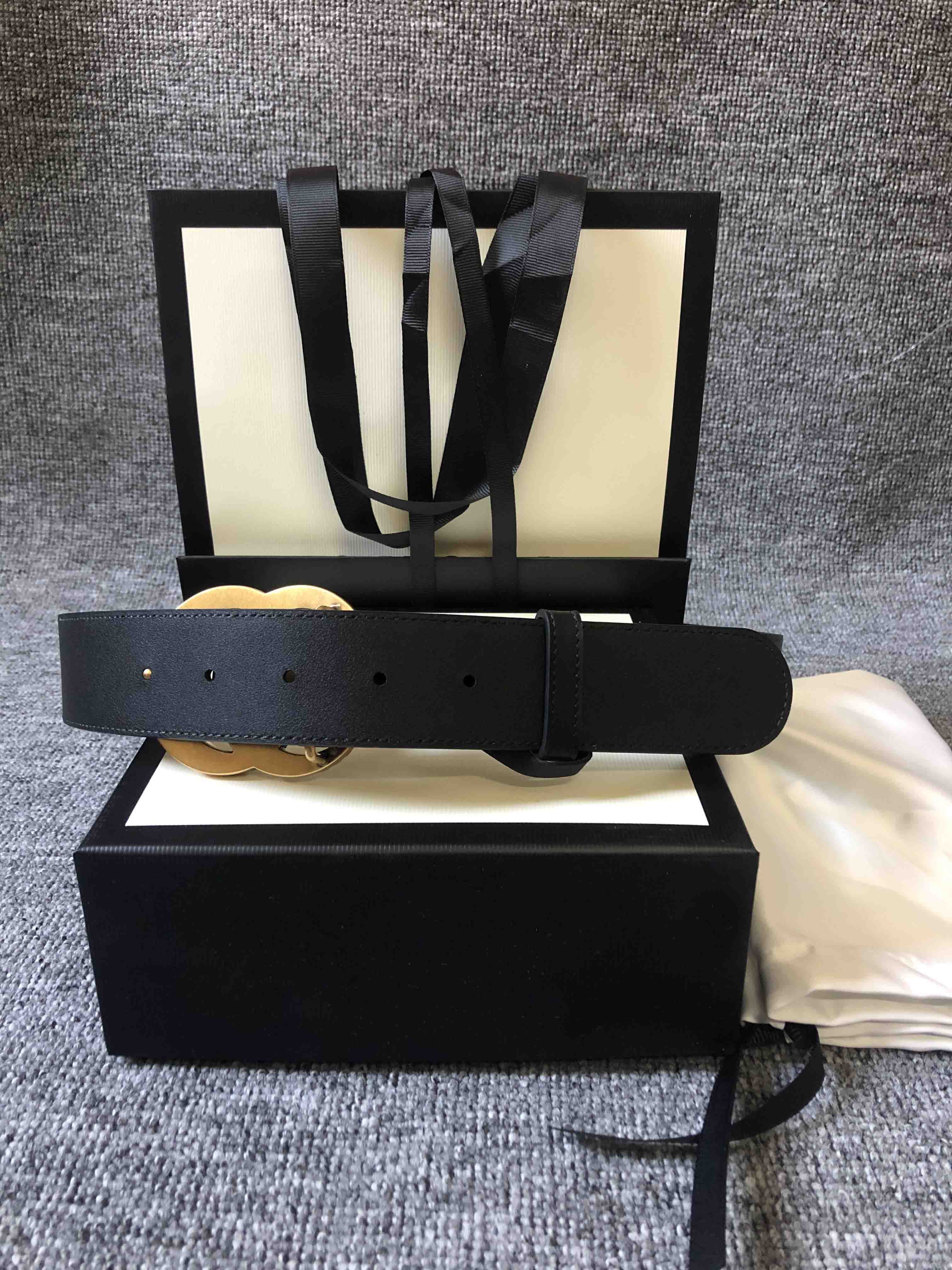 

Classic best quality 4 widths black genuine leather with double letter gold buckl women belt with box men belts women belts free shipping 30, Belt with black white box