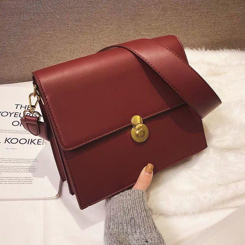 

Vintage Fashion Female Square Bag 2021 New High Quality PU Leather Women's Designer Handbag Lock Large Shoulder Messenger Bag, Black