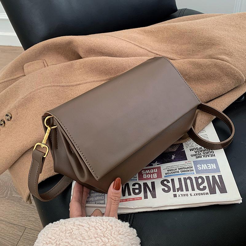 

Niche Design High-end Women's Bag 2021 New Fashion Crossbody Bag Korean Style Square Underarm Dual-use Width: 26.5cm, Black