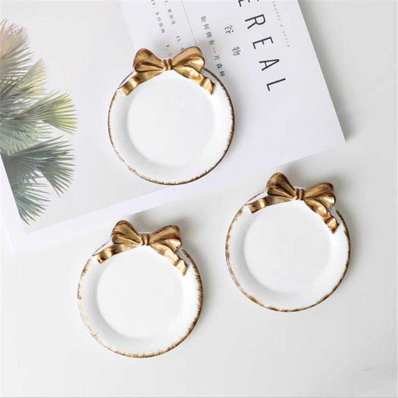 

Small Dish Lovely Retro Gold Bow-knot Pattern Resin Plate Dessert Soy Sauce Vinegar Plates Ring Jewelry Storage Trays Home Decor