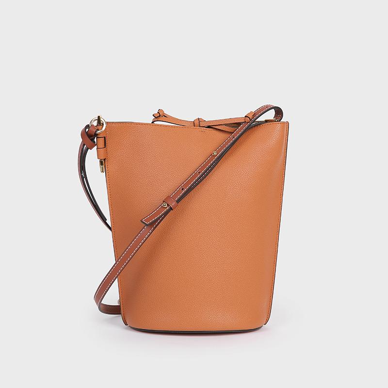 

Bag women's bag new 2020 net red with the small fragrant leather bucket women's head layer cowhide shoulder oblique satchel, Black