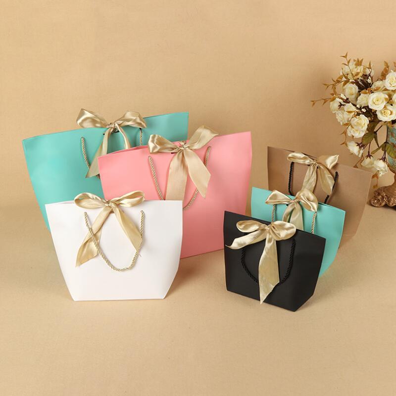 

10pcs Large Size Present Box for Pajamas Clothes Books Packaging Rope Handle Paper Box Bags Kraft Paper Gift Bag