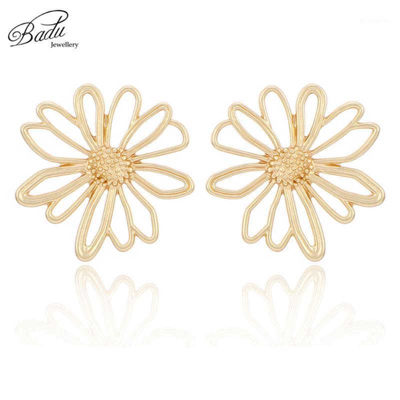 

Badu Hollowing Flower Stud Earrings for Women Romantic Korean Style Gold Earring for Party Jewelry Halloween Wholesale1