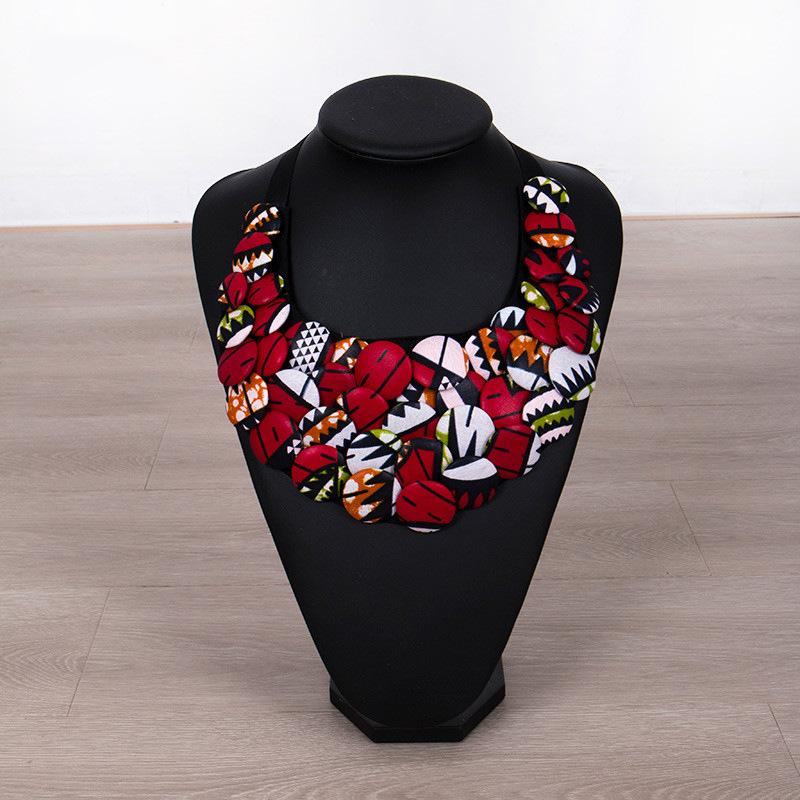 

African Ladies Accessories Banquet Jewelry Multicolor Floral Pattern Woman Buttons Stitching Necklace Pendant Ethnic Gift