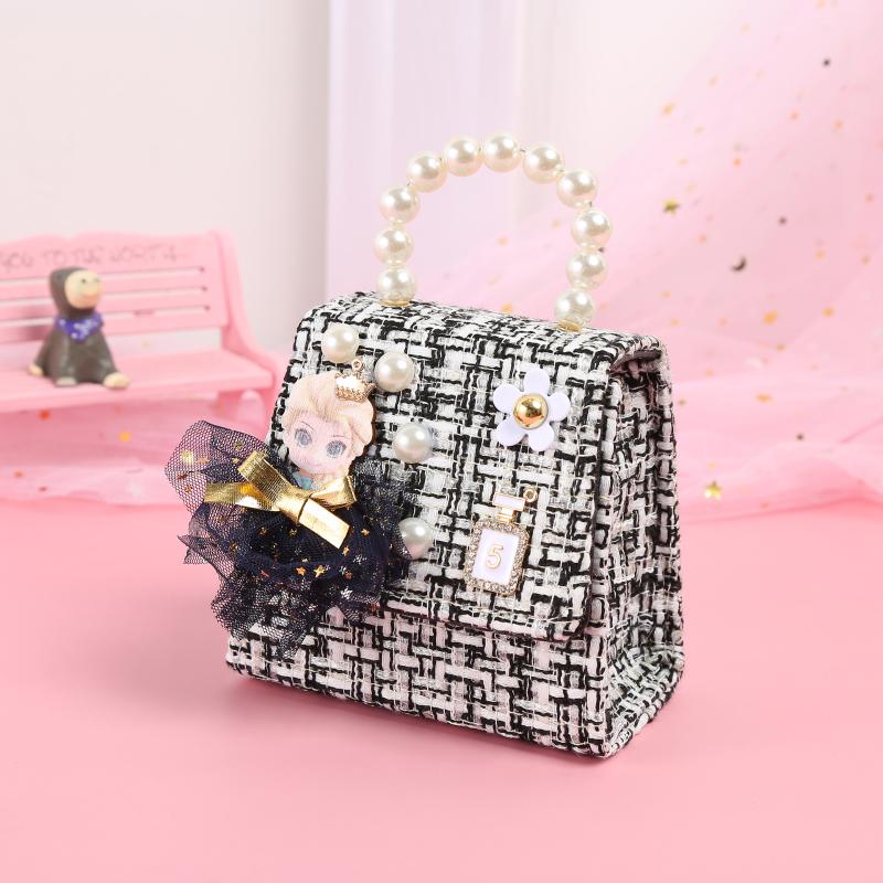 

Korean Fashion Vibrato Super Fire Little Fragrant Wind Children Girls Princess Decoration Bag Messenger Pearl Children Bag, Black