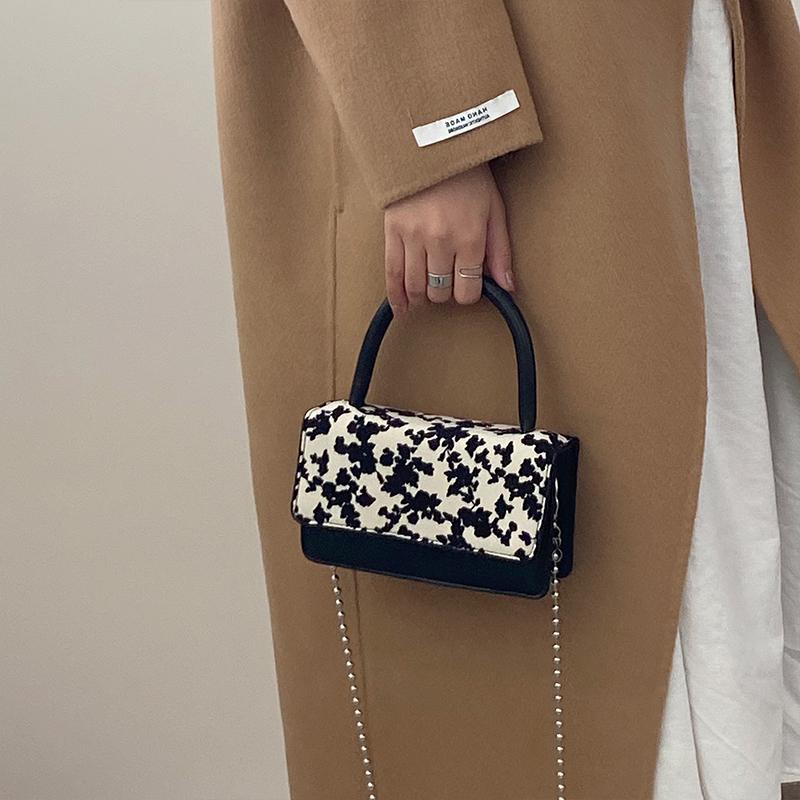 

Retro Flap Small Square Bag 2021 Trendy Cow Pattern Chain Shoulder Bag High Quality Leather Crossbody Bags For Women Handbags, Black
