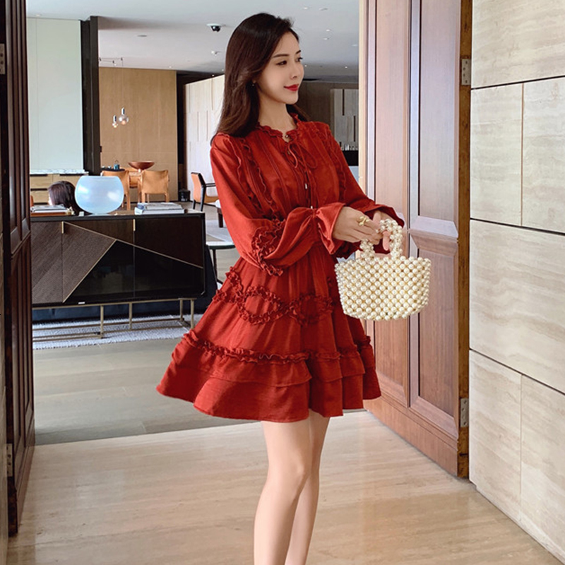 

2021 New Autumn Woman Dressed Up in a Burgundy Bow-up Flashlight Wgzw