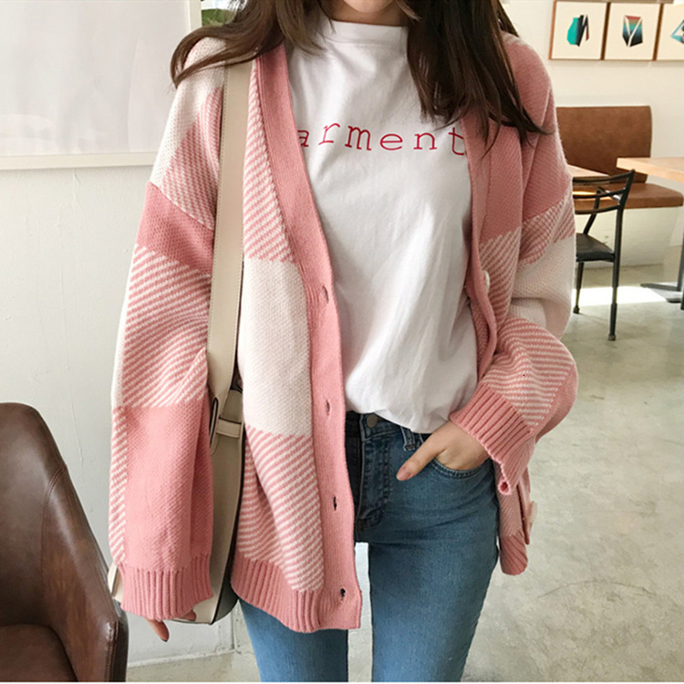 

2021 New Unique Female Sweaters Autumn Style Chess V-neck Cardigans Pink Breasted NJK1