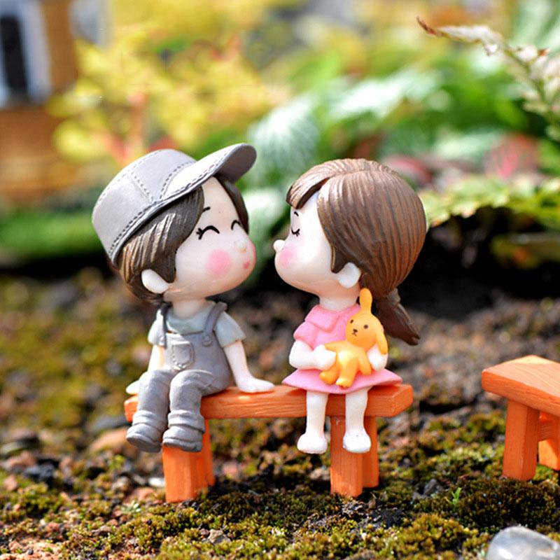 

INKANEAR Mini Stool Couples Dolls Fairy Garden Miniatures Decor Dollhouse/Terrarium Action Figures Figurine DIY Micro Landscape