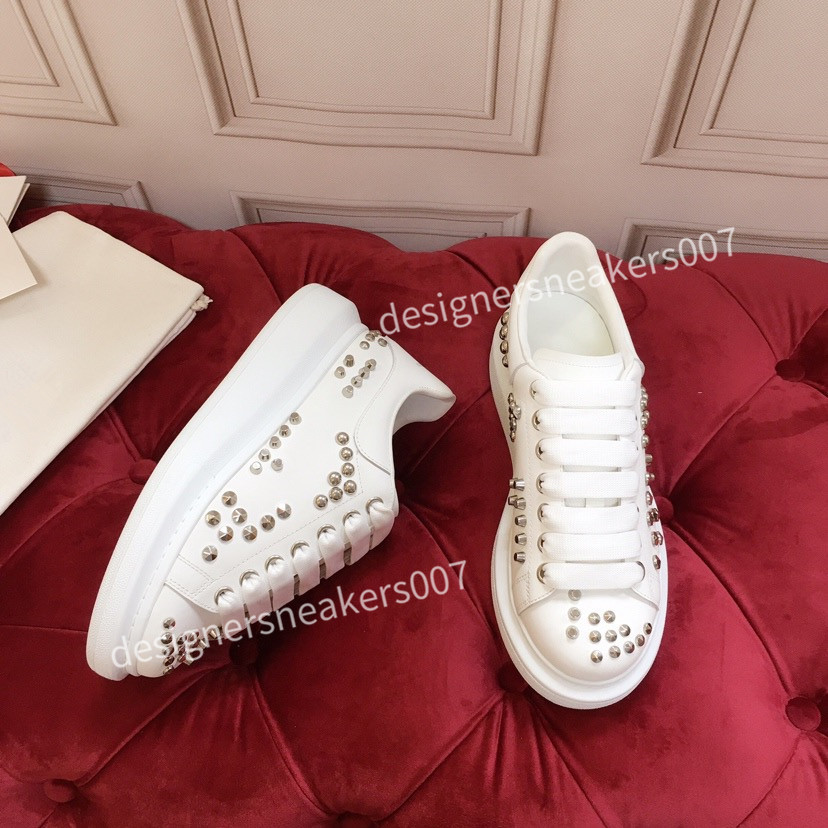 

2021the new Womans Lace Up Platform Oversized Sole Sneakers White Black Casual hc191003, 01