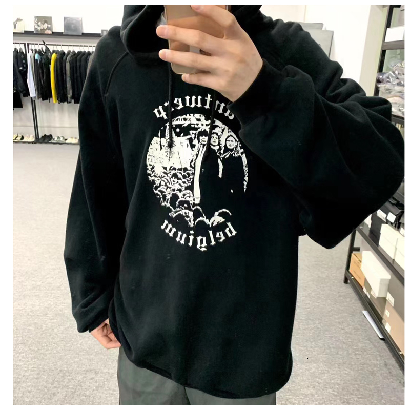 

2021 New American Street Fashion Brand Black Letter Printed Old Retro Fleece Hoodie Men's and Women's Cotton Top C4fj