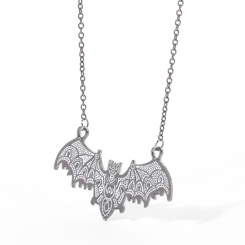 

Vintage Bat Necklace Gothic Style Gun Black Animal Necklaces Jewelry For Women Men Retro Bat Amulet Pendant Choker Gift