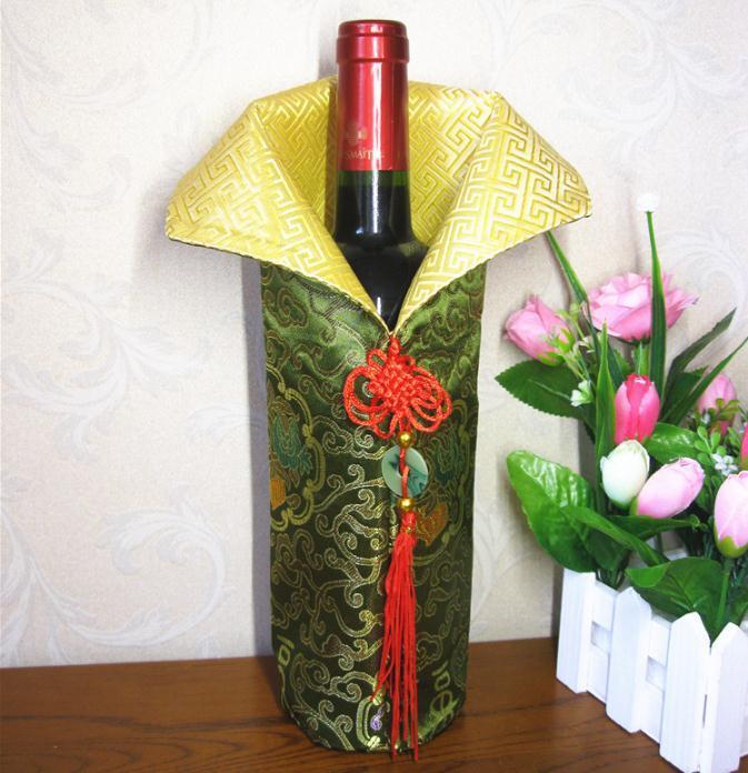 

Chinese Handmade Silk Wine Bottle Cover With Chinese Knot New Year Christmas Table Decoration Bottle Cover Bags SN24961