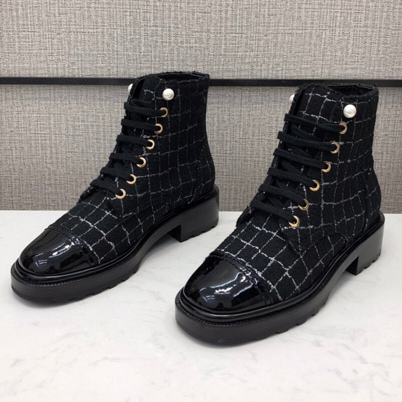 

New Paris Royal Princess Ankle Booties Women C Martin Boots Plaid Tweed Sheepskin Pearl Button Boots Vintage Shoes Luxurys Designers Shoes, Black