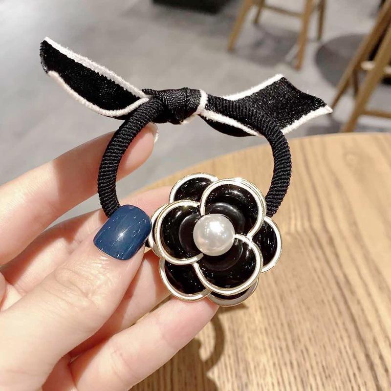 

Classic Camellia Head Rope Hair Rope Flower Rubber Band Headdress