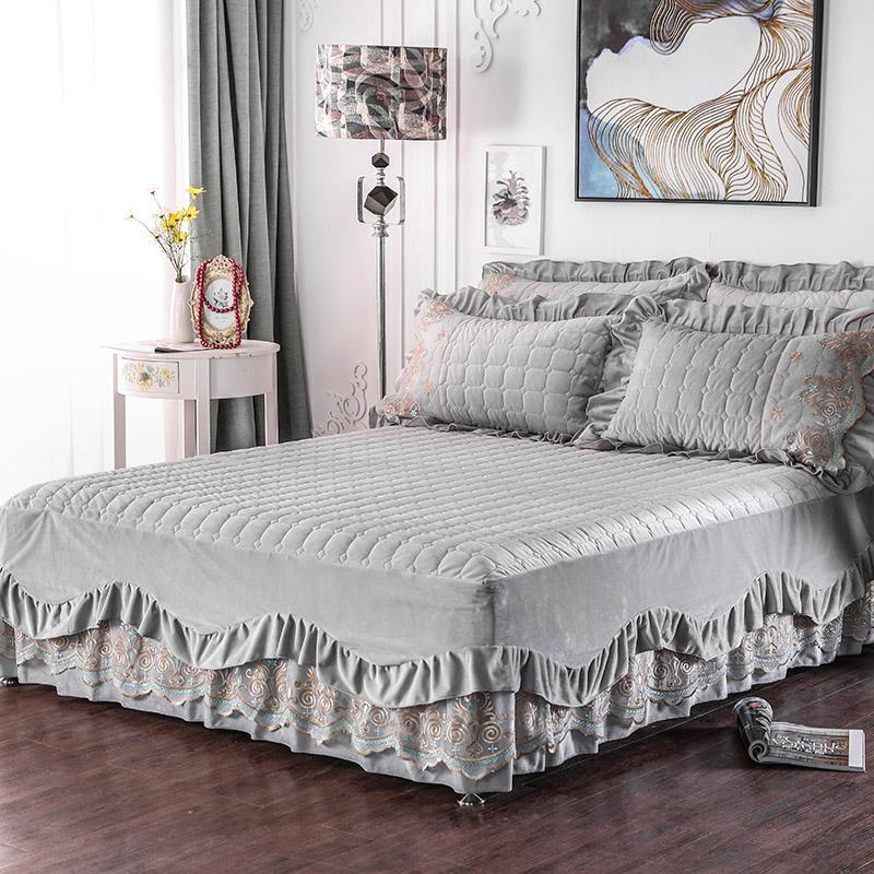 

Princess Plush Warm Ruffled Lace Bed Skirt Quilted Flannel Fleece Bedspread Pillowcase 3pcs Queen King size Bedding Set, Color 4