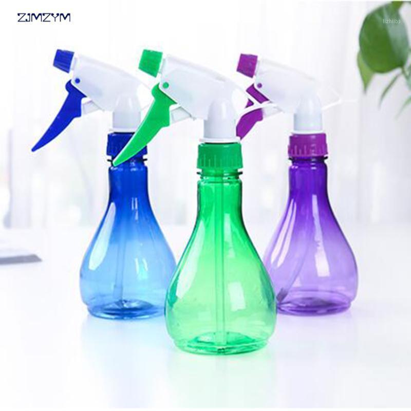 

1pcs 250ML Portable Solid Color Flower Plant Hand Trigger Water Spray Plastic Pot Bottle Nozzle Watering Kettle for Garden1, Green