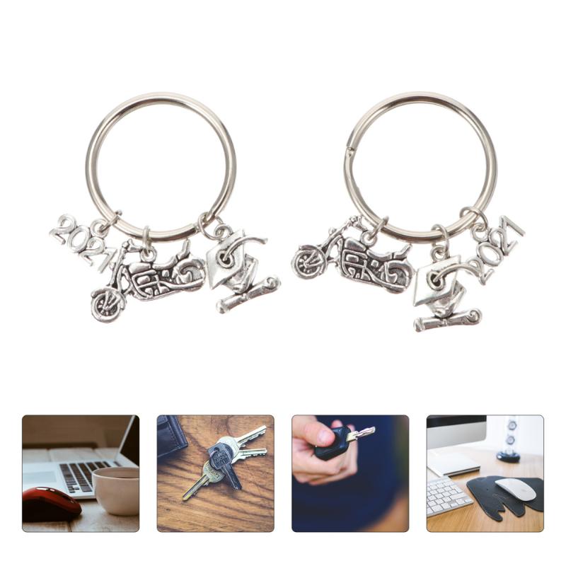 

2pcs Key Rings 2021 Graduation Themed Exquisite Key Chains Pendant