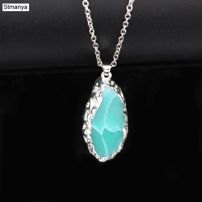 

Hot Women Fashion Cute Retro Fashion Retro Jewelry Natural resin imitation crystal beautiful necklace Party Gift Jewelry N1026
