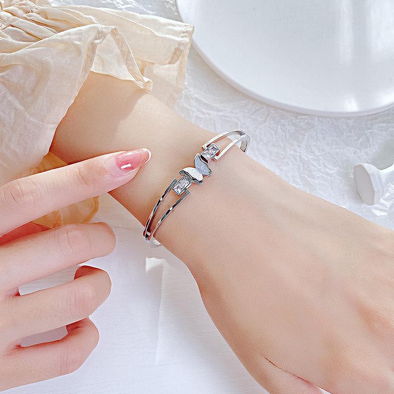 

Bangle Steel/Gold Color Stainless Steel Bracelet Simple Butterfly Zircon Jewelry Gift For Women Girl AUG889