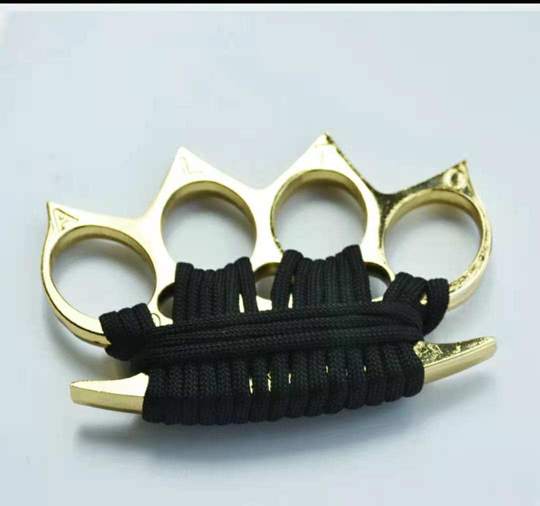 

Glass fiber finger tiger four finger self-defense weapons will hand in hand buckle tiger finger fist button self-defense fighting supplies01