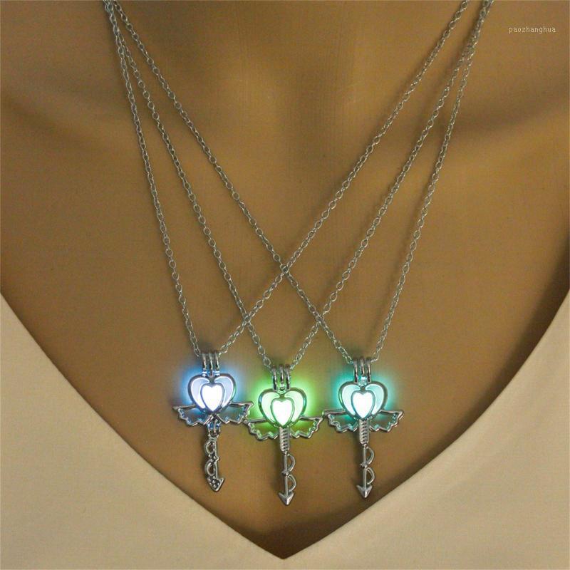 

Chains Multicolor Halloween Necklace Fashion Goth Couple Pendants Sliver Luminous Key Shape WomenNecklace, Silver