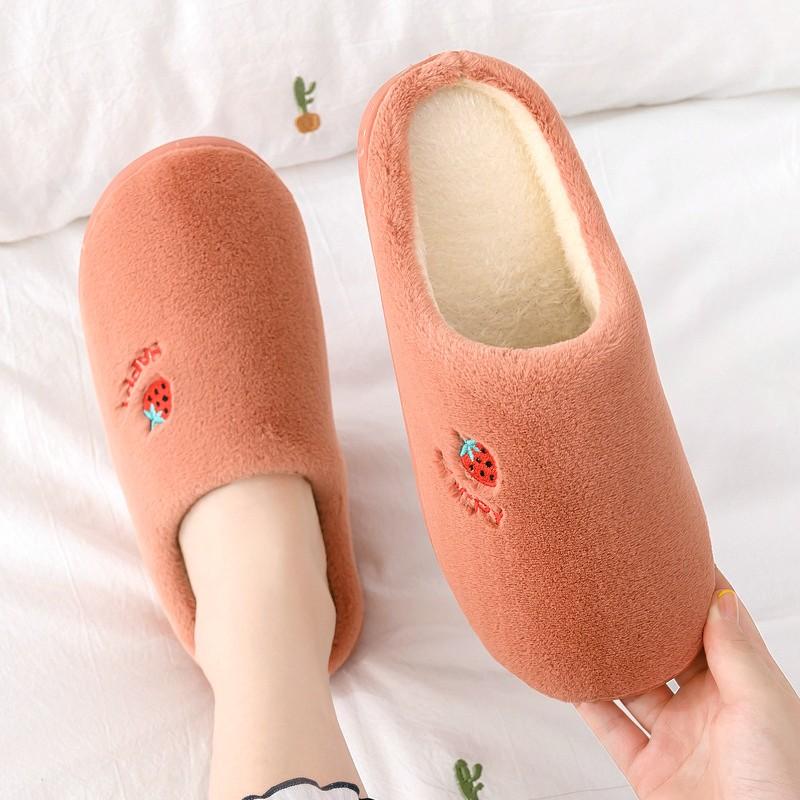 

Women Plush Slippers Winter Warm Cartoon Fruits Strawberry Pineapple Shoes Men Couples Home Indoor Ladies Bedroom Fur Slides, Red