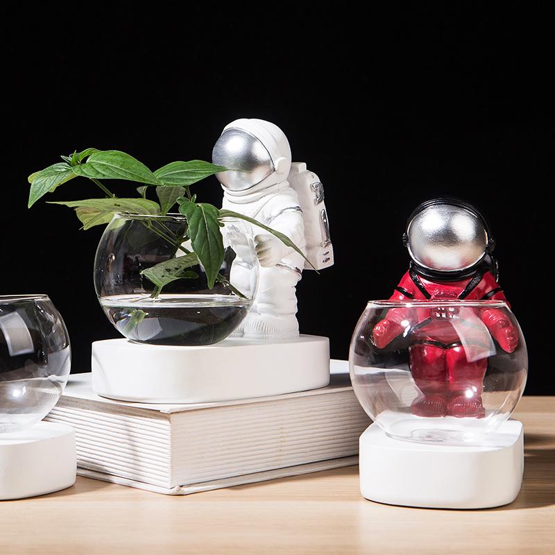 

Vases Spaceman Astronaut Hydroponic Vase European Style Living Room Entryway TV Cabinet Creative Flower Pot Decoration X3174