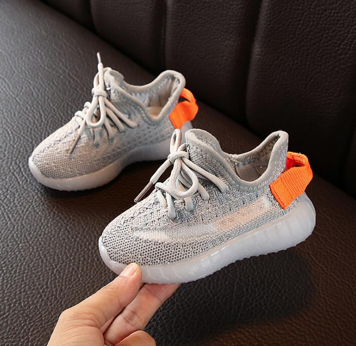 

Hiphop Brand Kanye West Shoes for Boys Girls Teens Active Breathable Running Shoes Eur 22-31 for Kids Designer Sneakers, Black