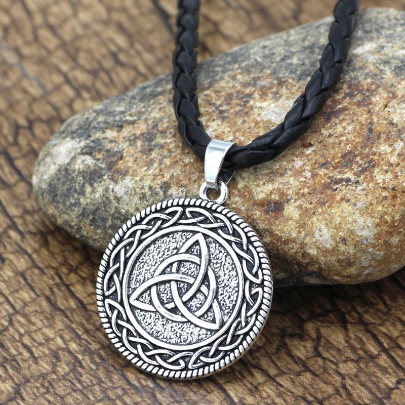 

Viking Amulet Triple Horn of Odin Pendant Triskele Pendant Necklace with Gift Bag