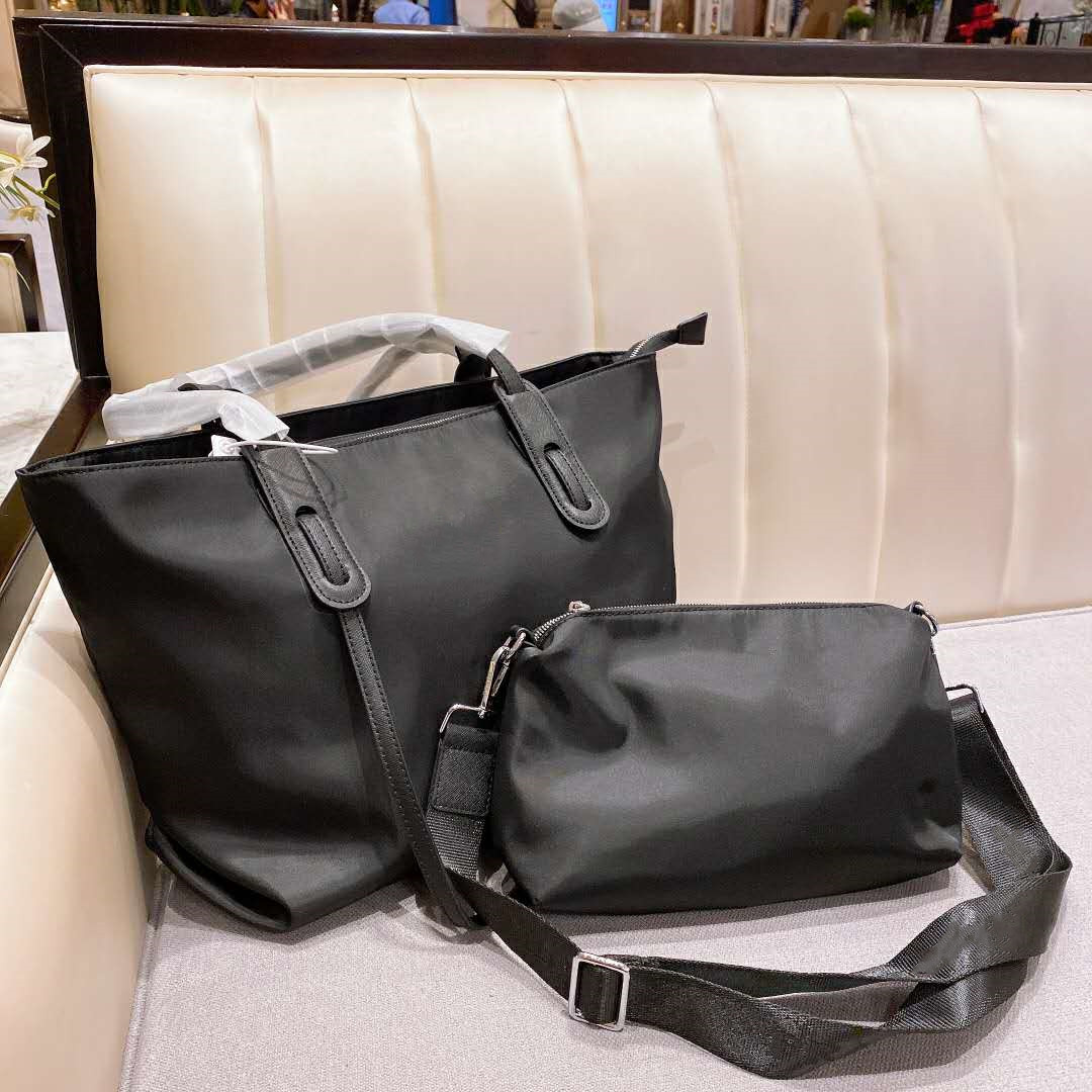 Sacs à bandoulière en nylon de concepteur Femmes Sac à bandoulière composite Sacs à main décontractés Noir avec poches à l'extérieur des poches g