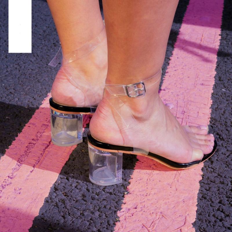 

LTARTA 2021 Popular Transparent Sexy Simple Chunky Heel Ankle-Strap Crystal Heel Large Size Sandals ZL-001-10, Black