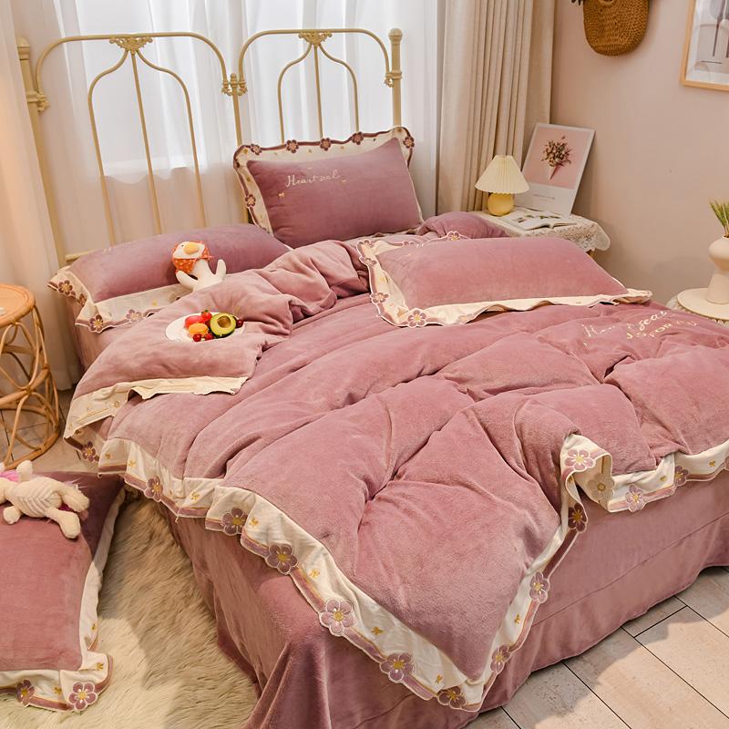 

New Winter Double Sided Crystal Velvet Embroidery Princess Home Pillowcases Set King Duvet Cover Queen Sheet Bed Textile Bedding