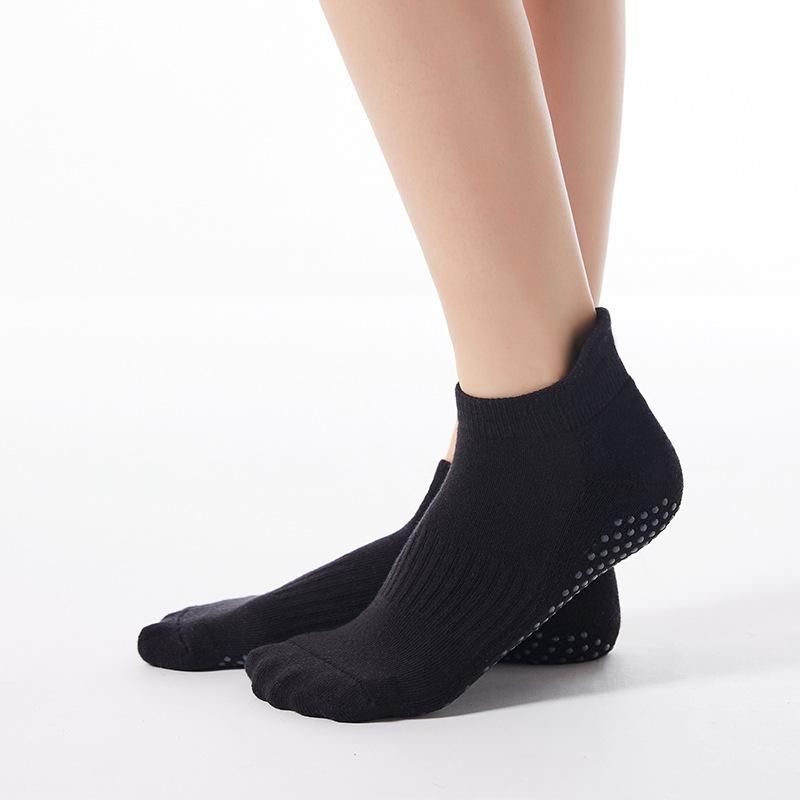 

Women Sports Fitness Yoga Socks Round Head Cotton Non-Slip Breathable Sports Socks Ventilation Pilates Ballet Dance Sock, Black