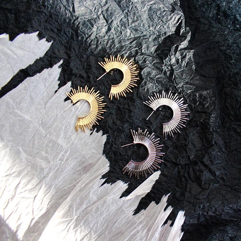 

Gold Silver Color Metal C Shape Sun Hoop Earrings Vintage Ethnic Exaggerated Punk Creole Hoop Earrings Women Party Jewelry