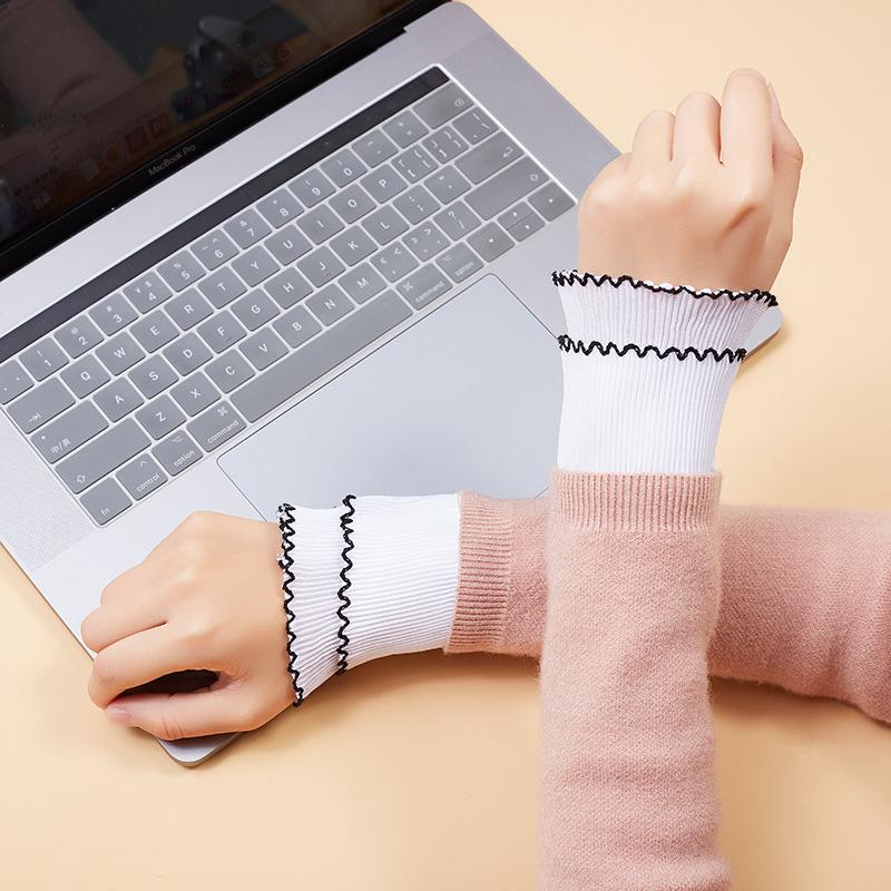 

Linbaiway 1 Pair Vintage Women Girls Fake Flared Sleeves Pleated Detachable Sleeve Fake Cuffs Decorative Female False Cuffs