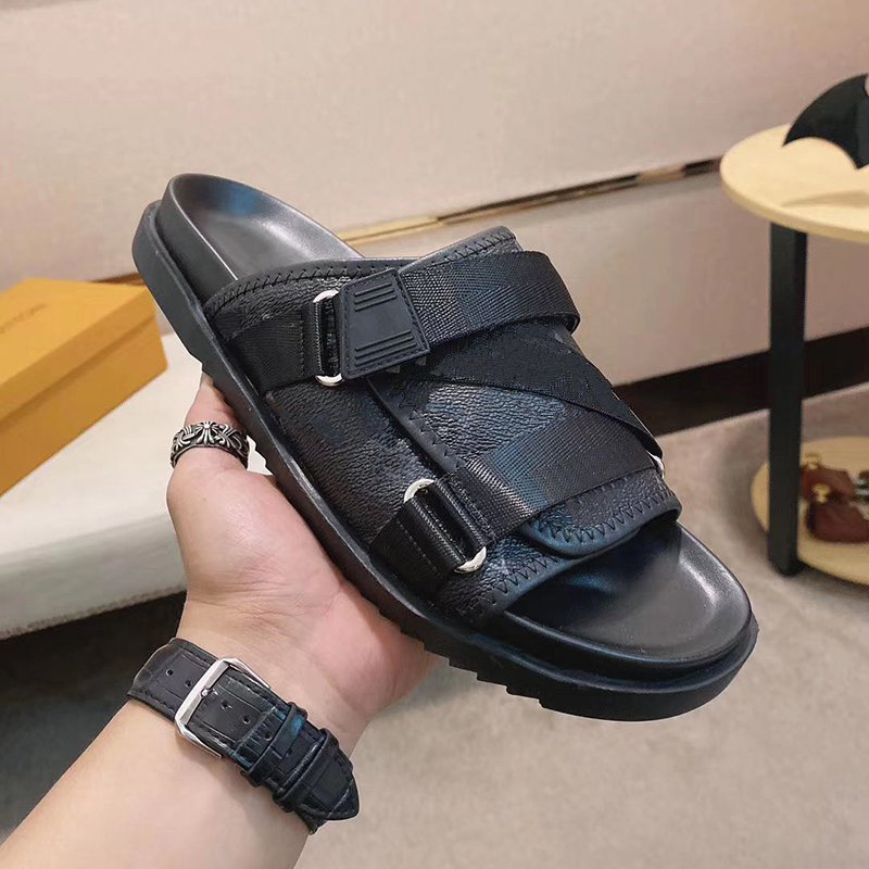 

NEW Men Designer Flip Flops Sandals Designers Slippers Slides Summer Fashion Top Quality Luxury Flat Sandal Slipper, Black