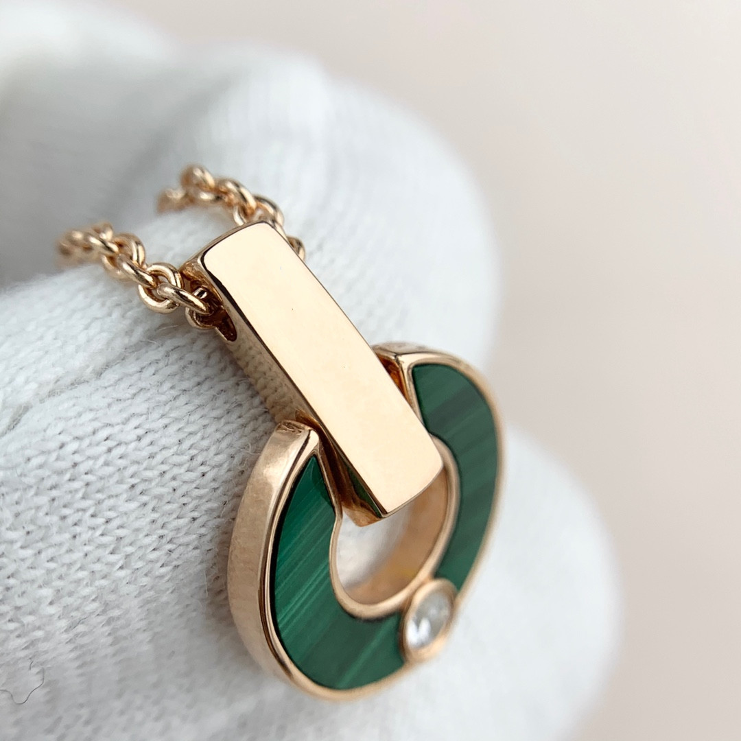 

Love Fashion Diamond Necklace Gold Necklace Fashion Natural Malachite Letter Pendant Set Diamond Charm Lady Jewelry Gift