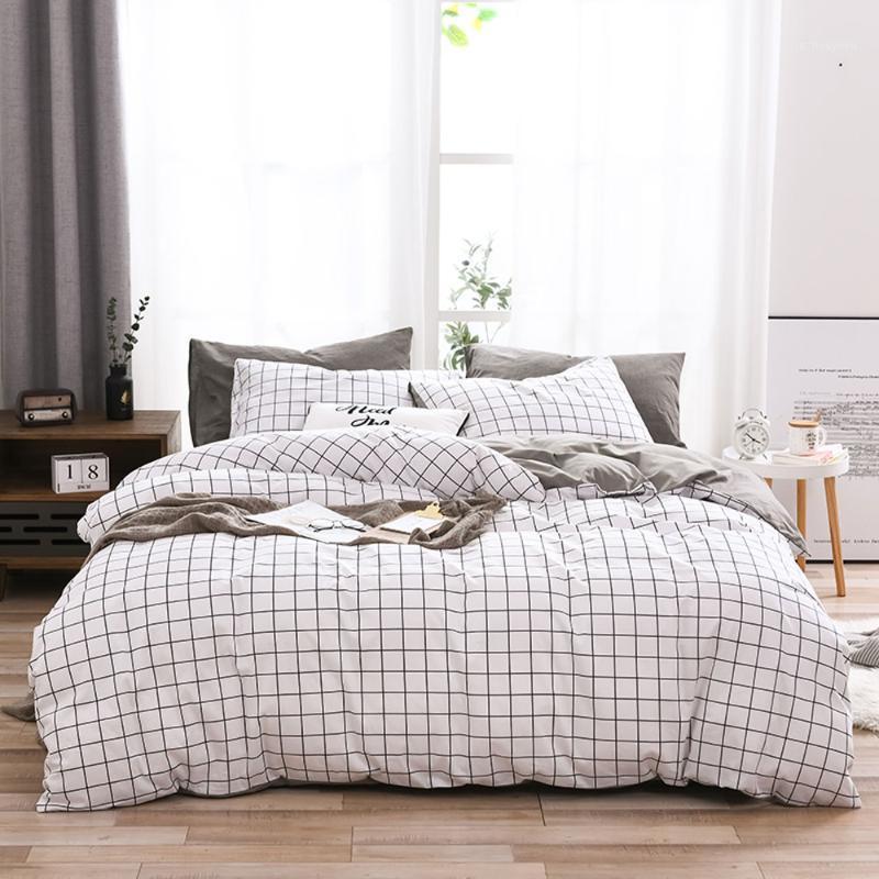 

Grid Duvet Cover Set with Pillowcase Simple Comforter Cover White Plaid 2 Choices Cotton Microfiber Bedclothes  Queen King1