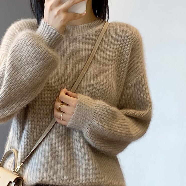 

Women Sweater Light Luxury Shiny Raccoon Yarn Super Soft Waxy Fluffy Loose Lazy Lantern Sleeve Sweater, Dark coffee green