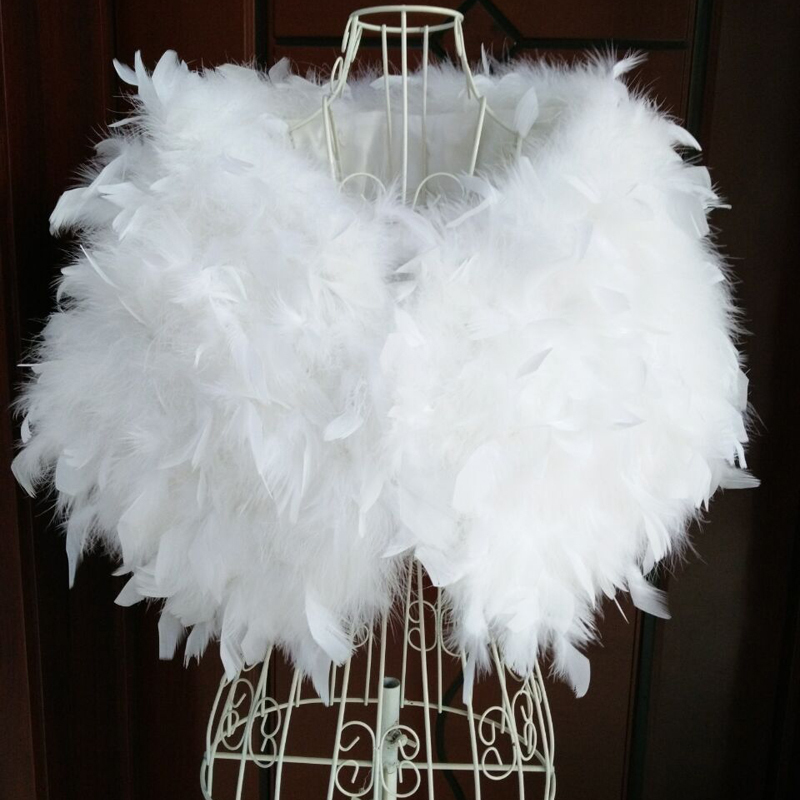 

Ostrich Women with Feathers Small Skin Shawl Vest Wrap of the Bride Dressed in Women's Wedding Gown Peus