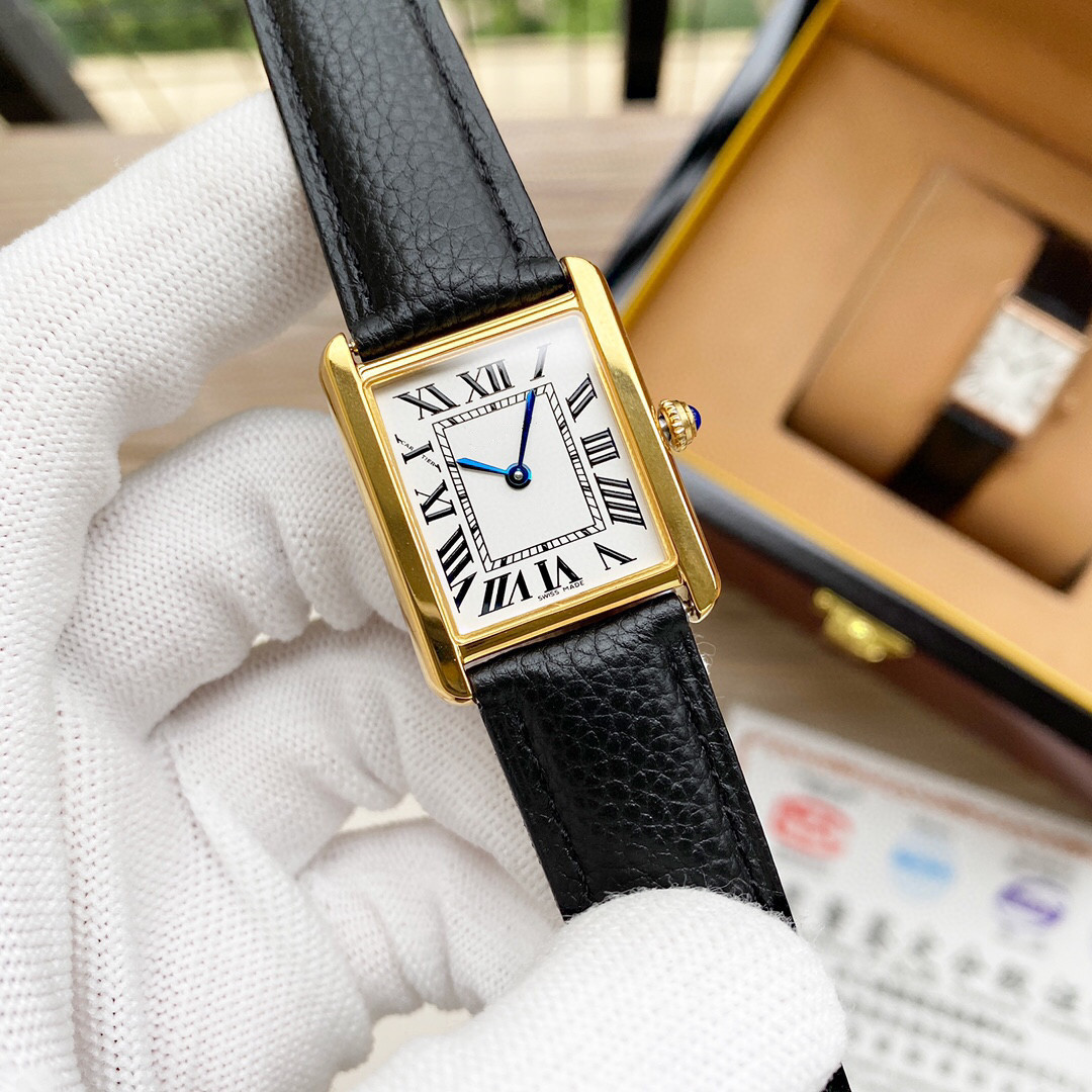 

2020 high quality classic tank solo quartz woman watches joker leather ladies wristwatches square womens watch 24*31mm D3154