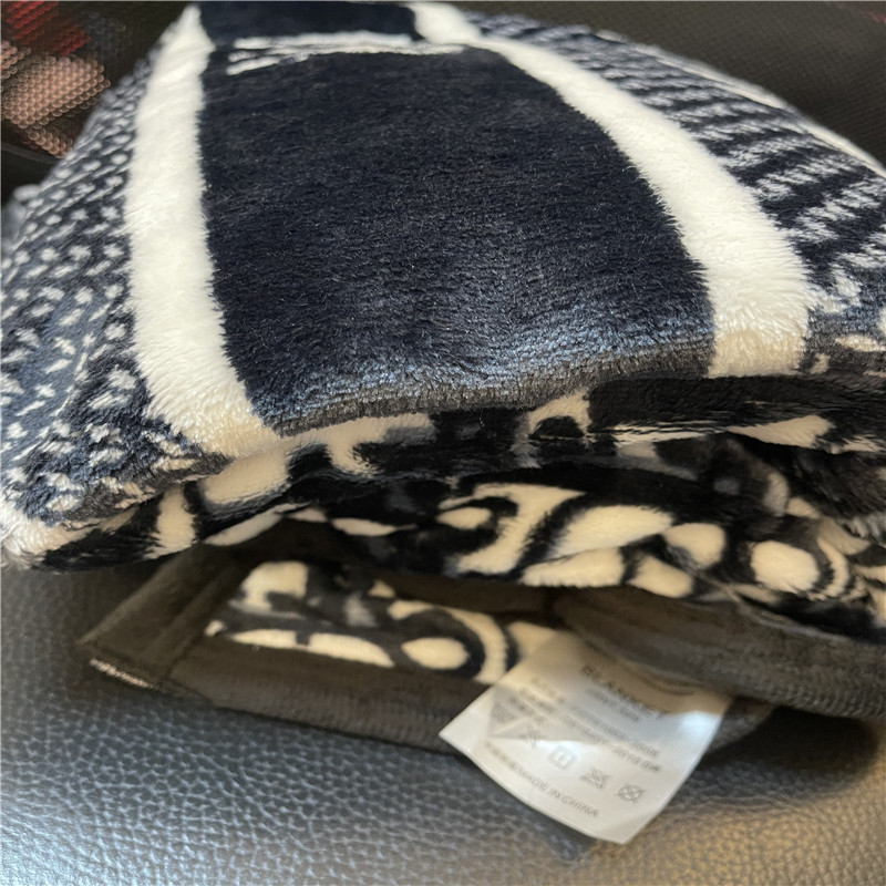 

NEW Vintage style soft blue word throw flannel fleece blanket big size  fashion style for Travel ,home ,office nap blanket