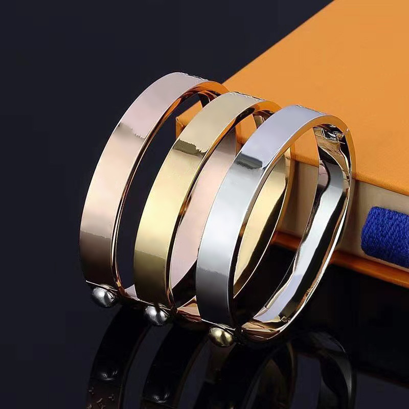 

Snap Engraved Hard Style bangle Cuff Diamond Bracelet Non-adjustable with Floral Pattern Branded Unisex Silver/Rose Gold/Gold 18CM Gift with Box 92550, White